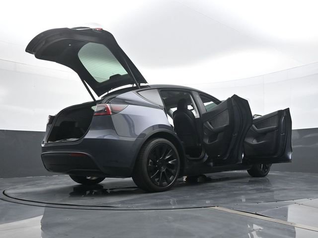 Used 2021 Tesla Model Y Long Range image 25