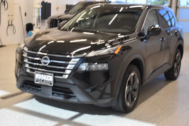 Used 2025 Nissan Rogue SV AWD/4WD image 9
