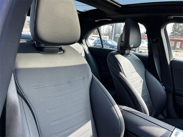 Used 2024 Mercedes-Benz C 300 4MATIC Sedan image 31