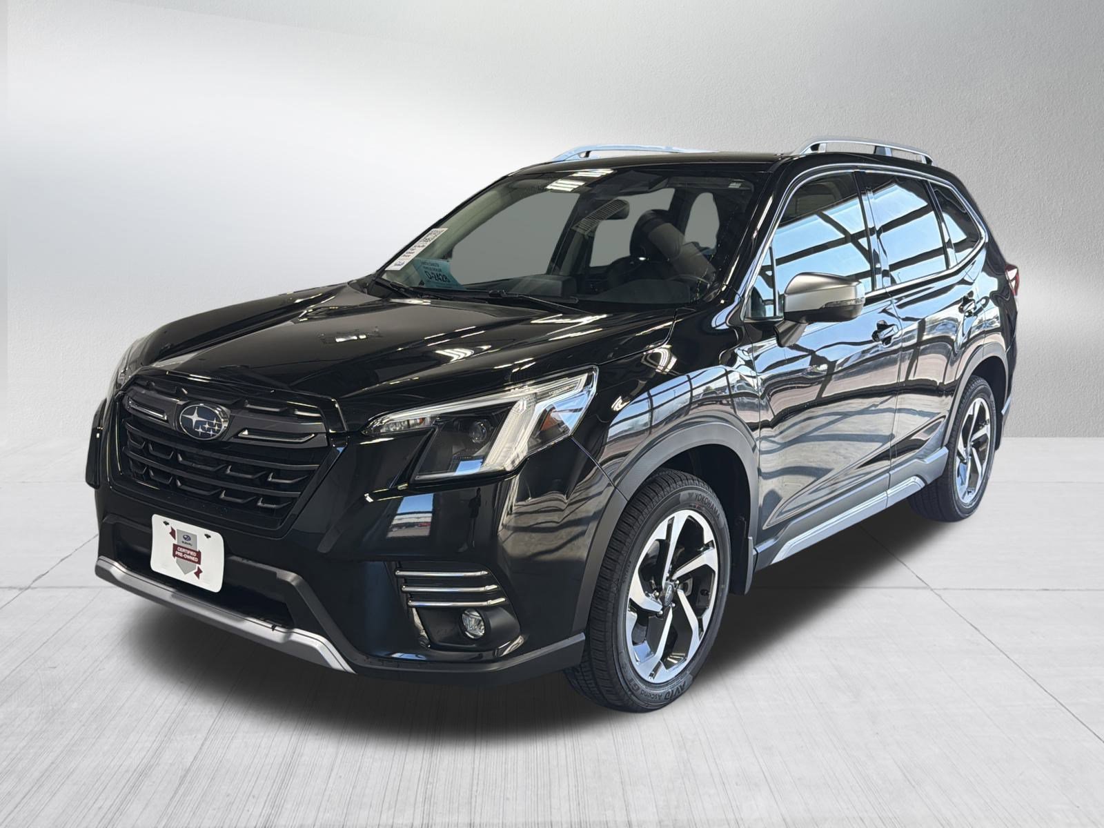 Used 2024 Subaru Forester Touring w/ Pop Package 2 image 3