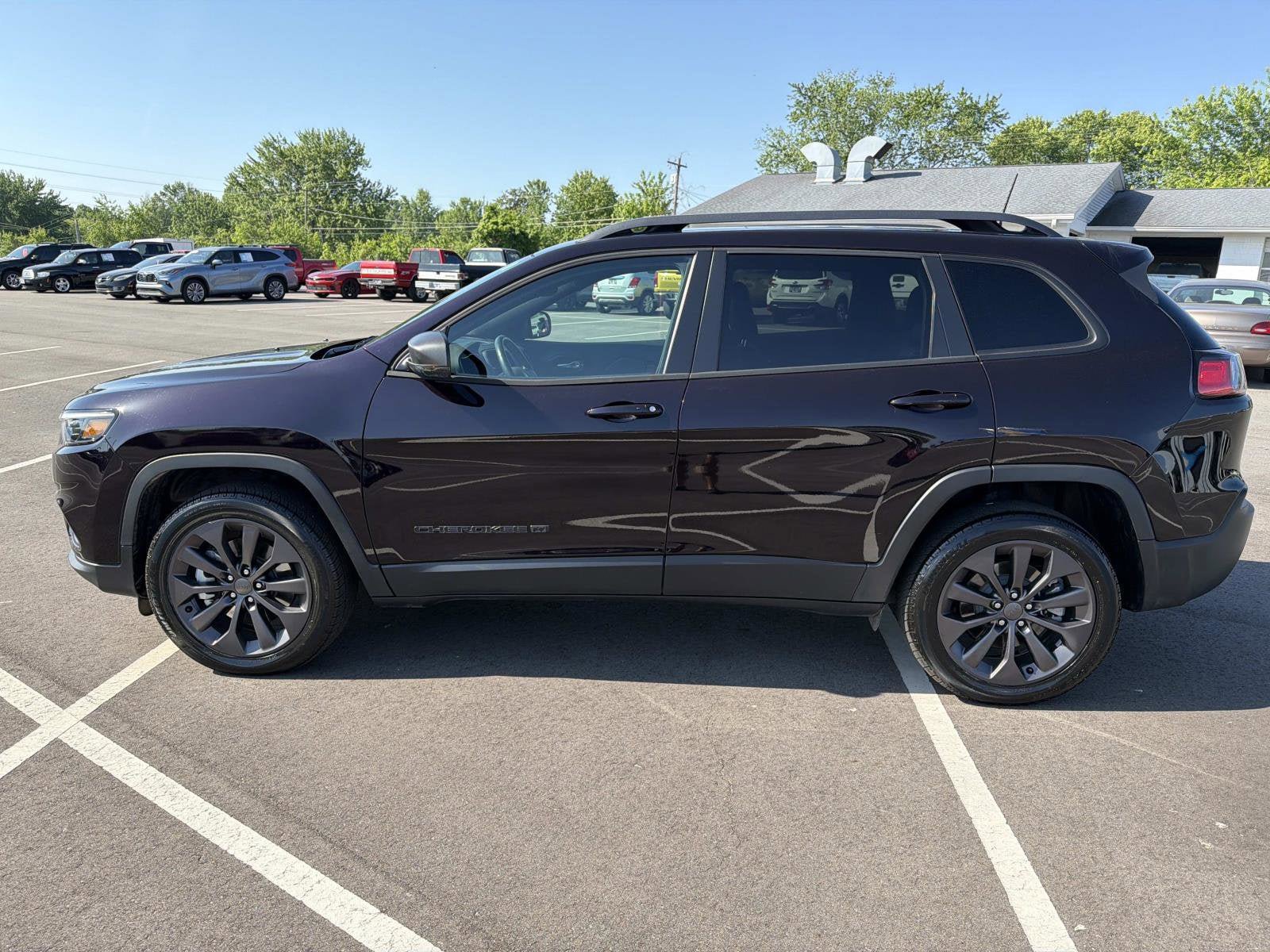 Used 2021 Jeep Cherokee Latitude Lux 80th Anniv w/ Quick Order Package 26U 80TH AWD/4WD image 16