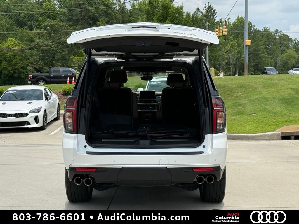 Used 2024 Chevrolet Suburban Premier w/ Premium Package AWD/4WD image 18