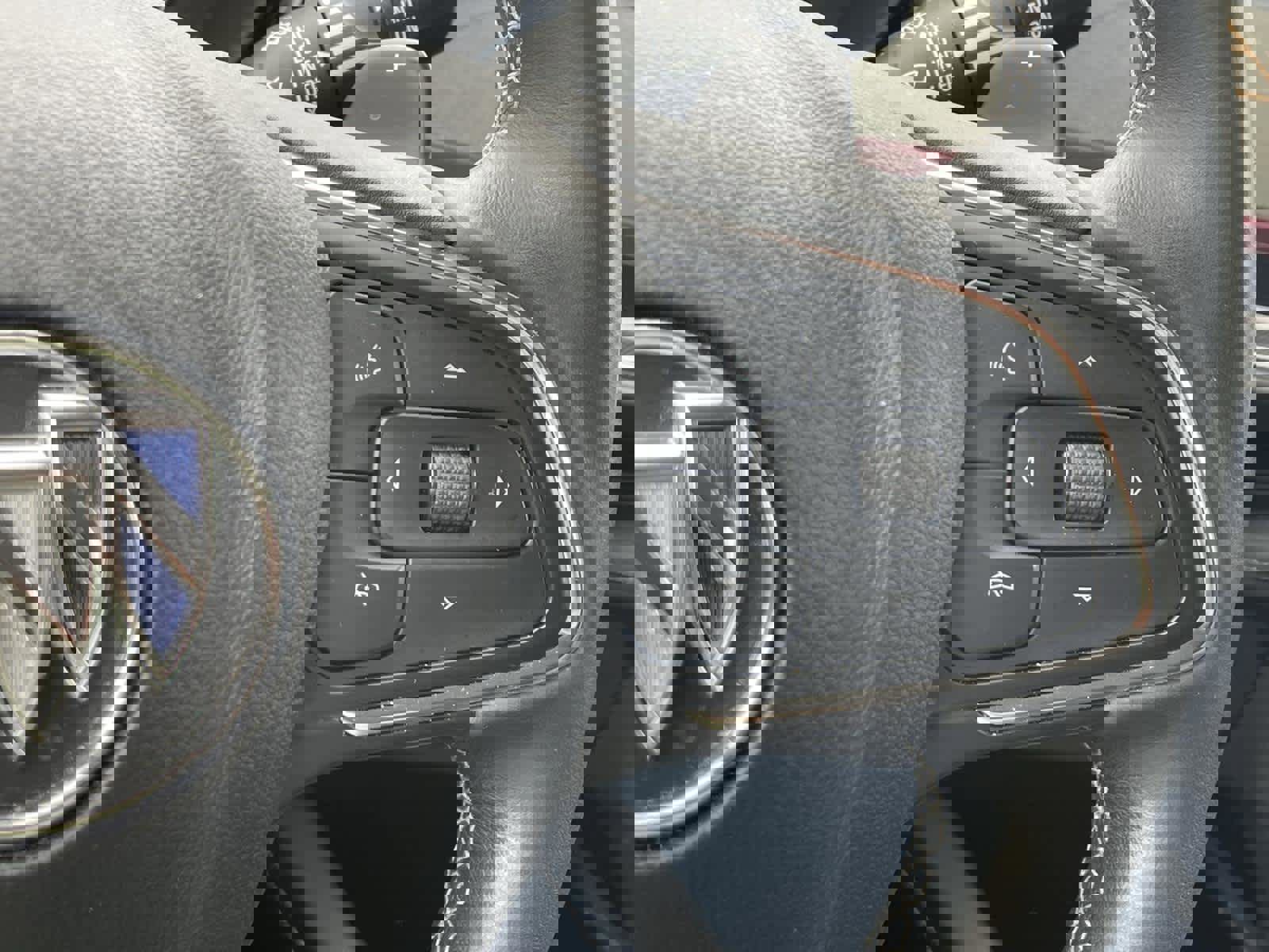 Used 2023 Buick Envision Essence w/ Sport Touring Package image 28