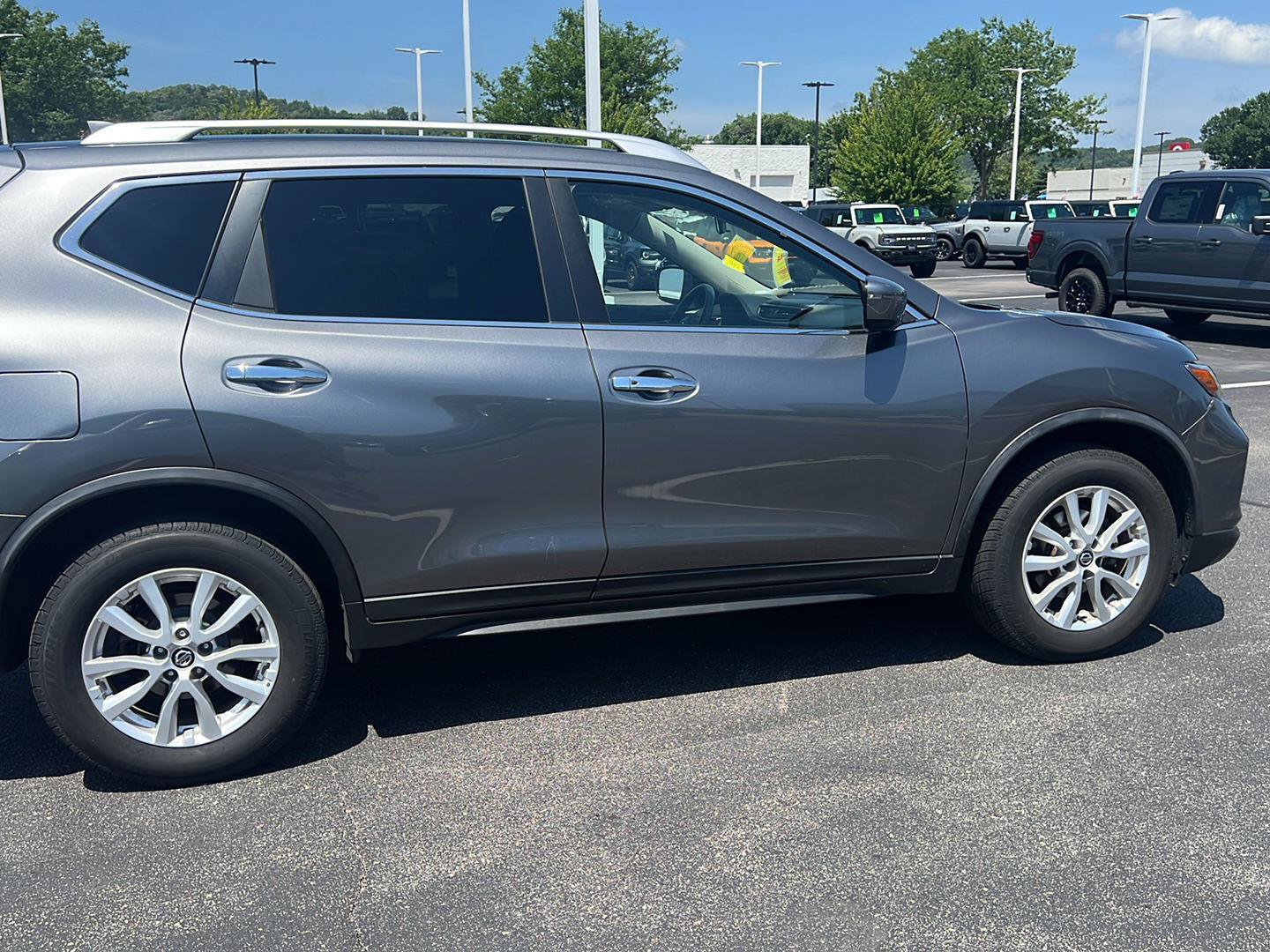 Used 2020 Nissan Rogue SV AWD/4WD image 5
