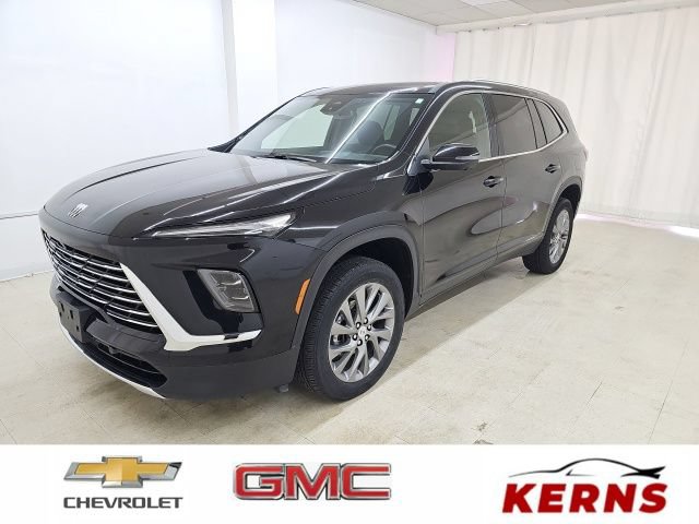 Used 2025 Buick Enclave Preferred AWD/4WD image 1