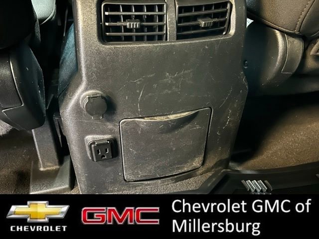 Used 2015 Nissan Titan SV w/ SV Value Truck Package image 30