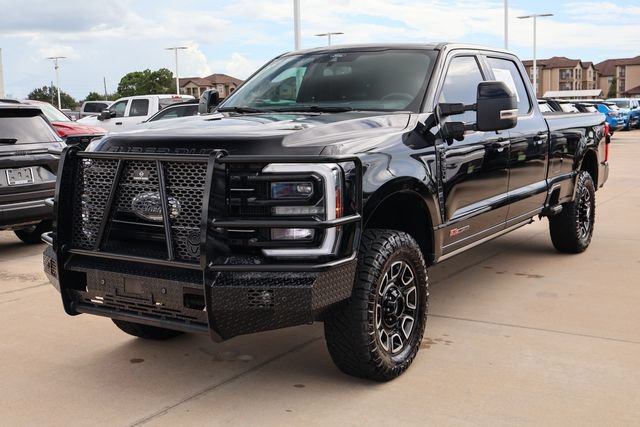 Used 2025 Ford F350 Platinum AWD/4WD image 3