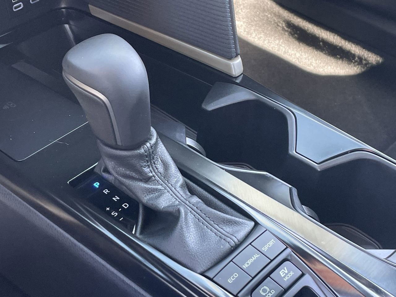 Used 2026 Toyota Camry SE w/ Convenience Package FWD image 28