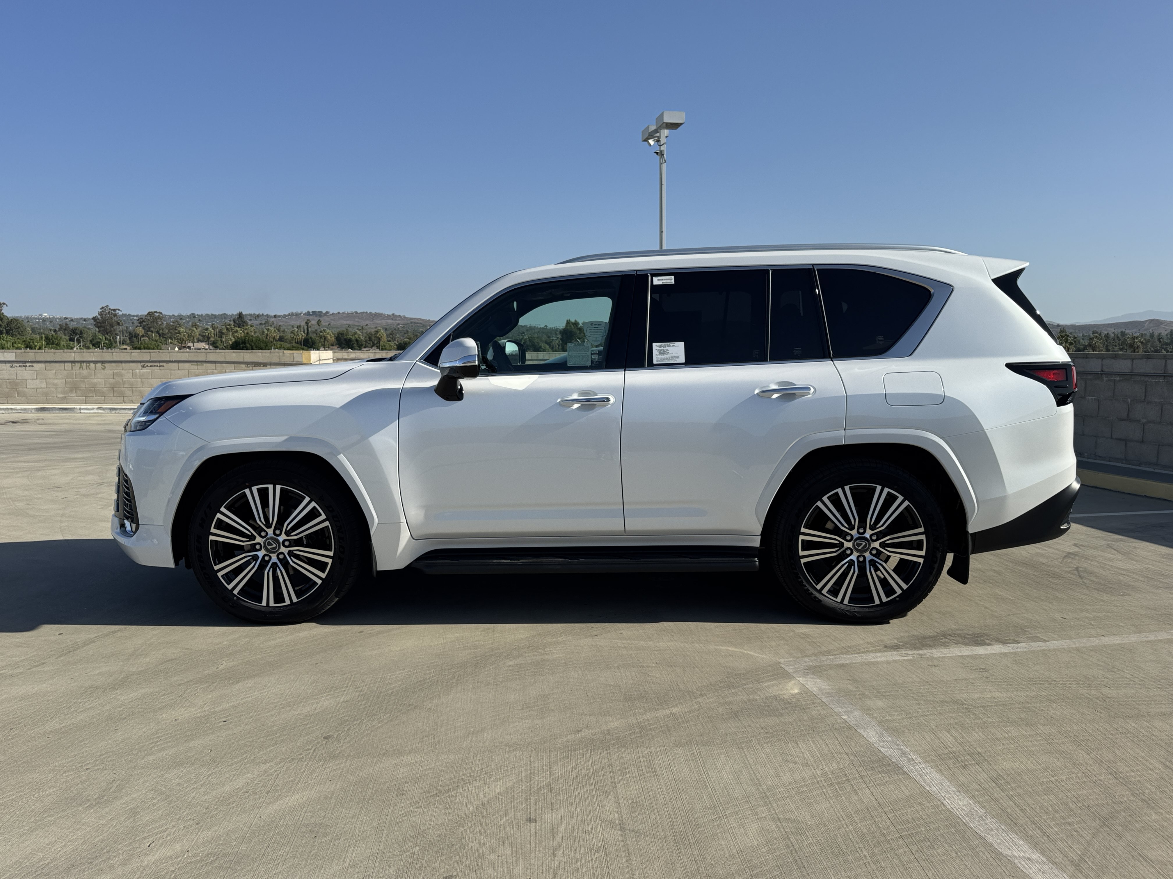 New 2026 Lexus LX 600 4WD w/ Accessory Package (2T) image 6