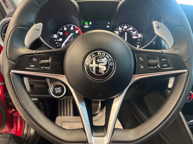 Used 2017 Alfa Romeo Giulia AWD w/ Sport Appearance Package image 22