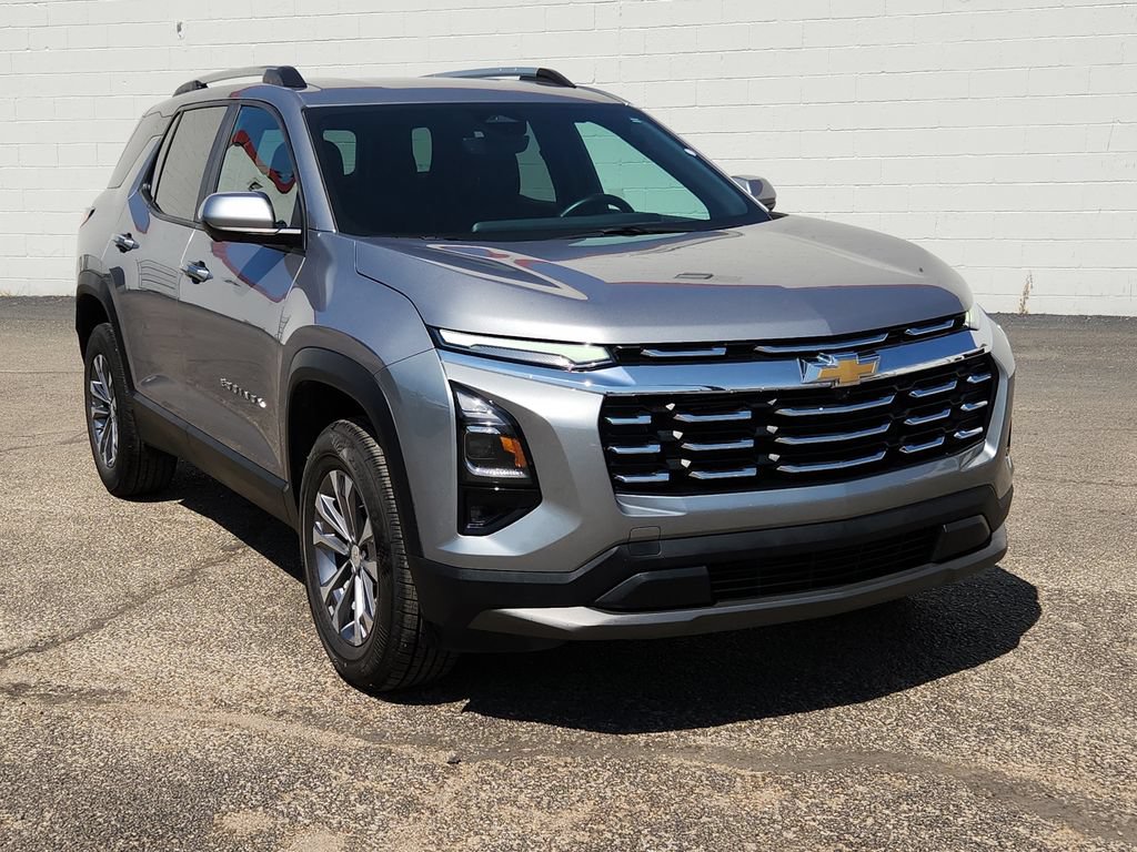 Used 2025 Chevrolet Equinox LT w/ Convenience Package II FWD image 2