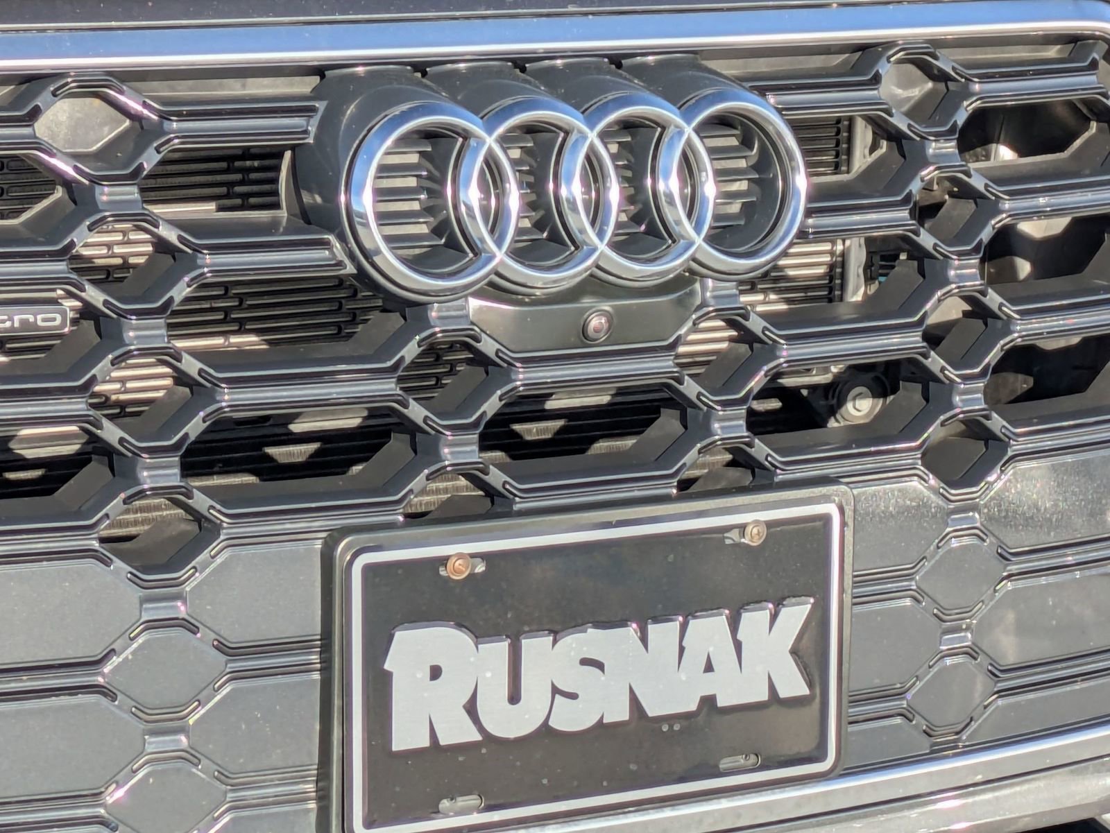 Used 2024 Audi Q5 e Premium Plus w/ Premium Plus Package image 26