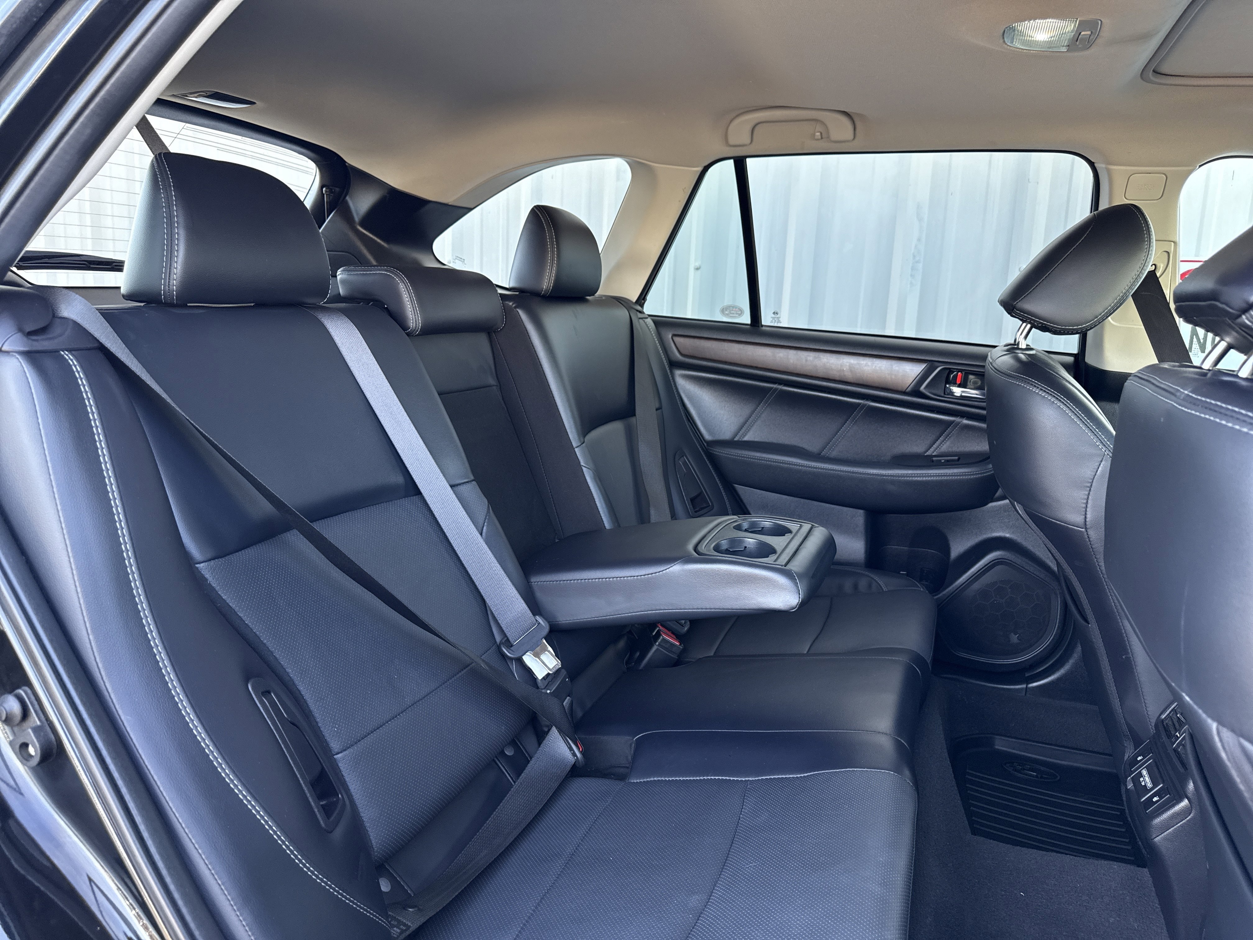 Used 2018 Subaru Outback 3.6R Limited image 46