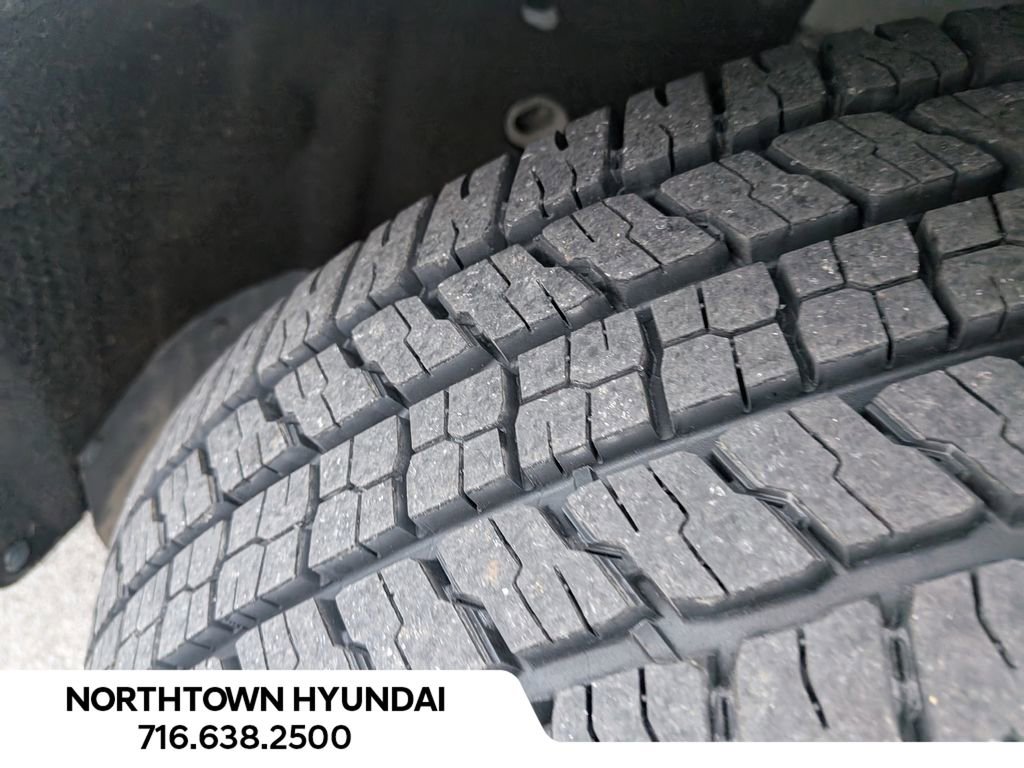 Used 2023 Ford Edge SEL image 35