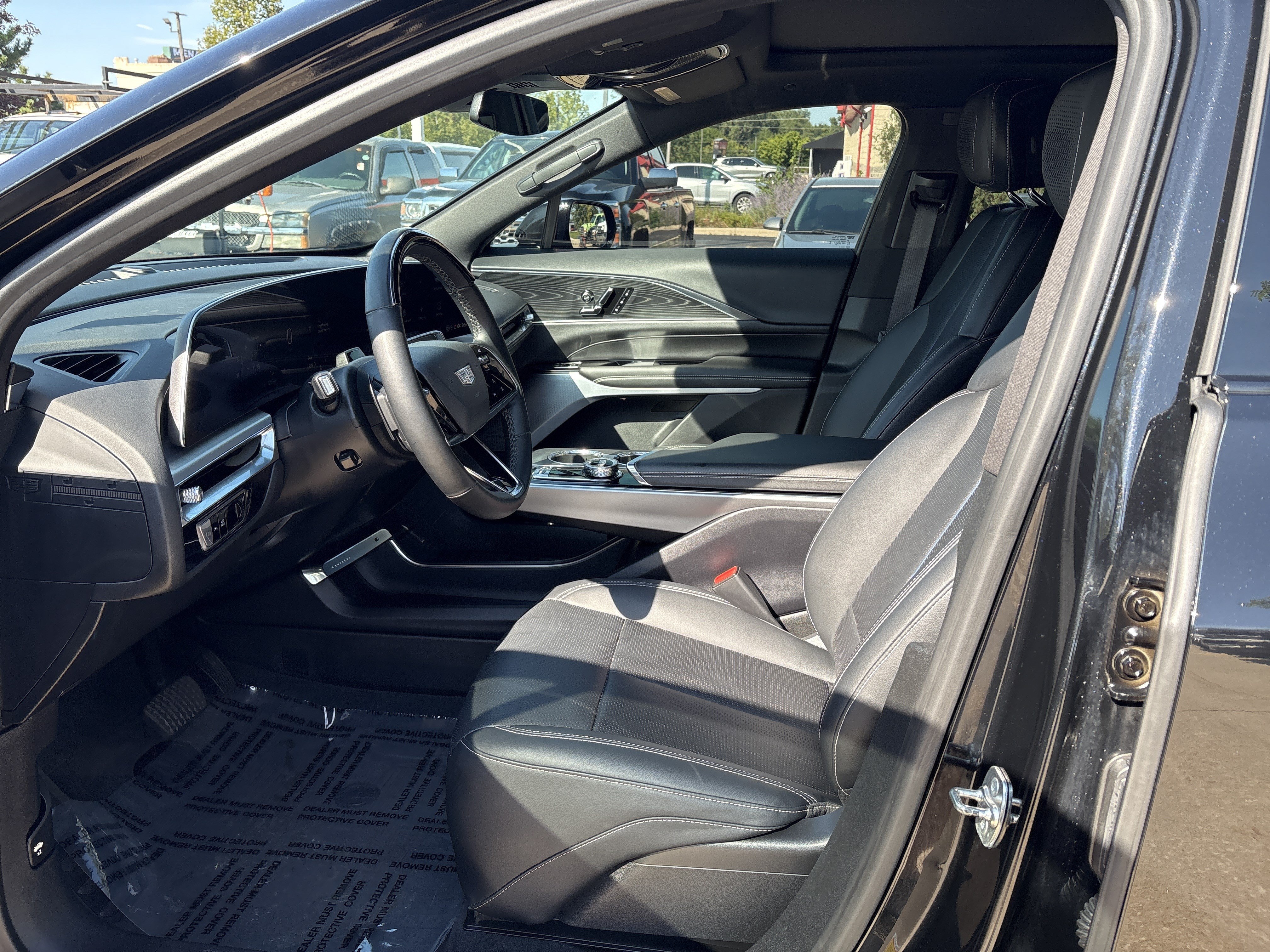 Used 2024 Cadillac Lyriq Sport w/ LPO, Floor Liner Package AWD/4WD image 11