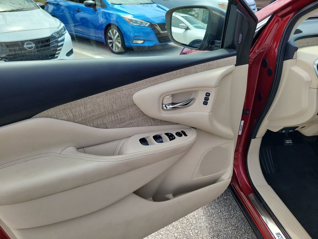 Used 2019 Nissan Murano SL w/ Cargo Package FWD image 18