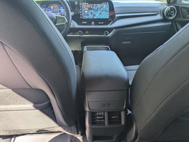 New 2026 Chevrolet Equinox LT w/ Safety and Technology Package FWD image 28