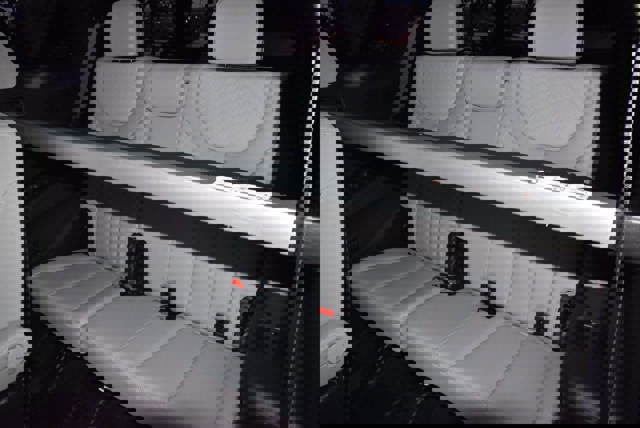 Used 2024 Hyundai Palisade SEL w/ Premium Package image 15