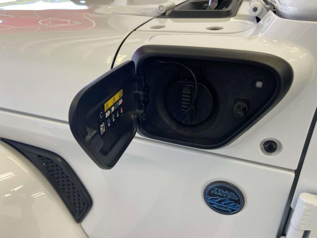 Used 2024 Jeep Wrangler High Altitude AWD/4WD image 11