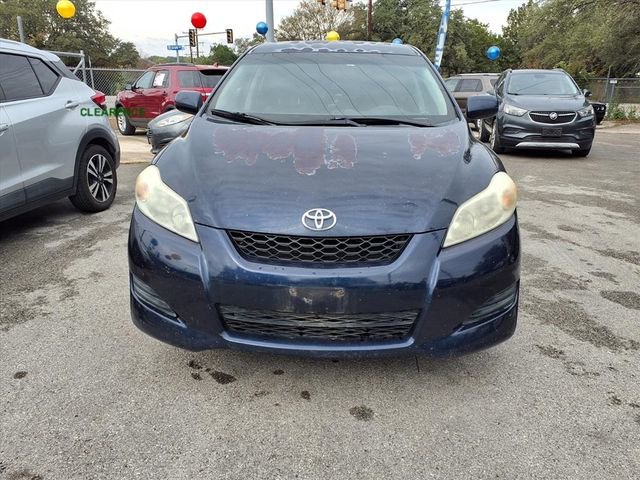 Used 2011 Toyota Matrix image 2