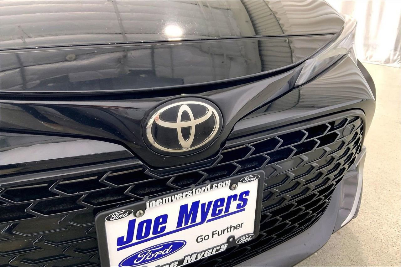 Used 2023 Toyota Corolla XSE image 30