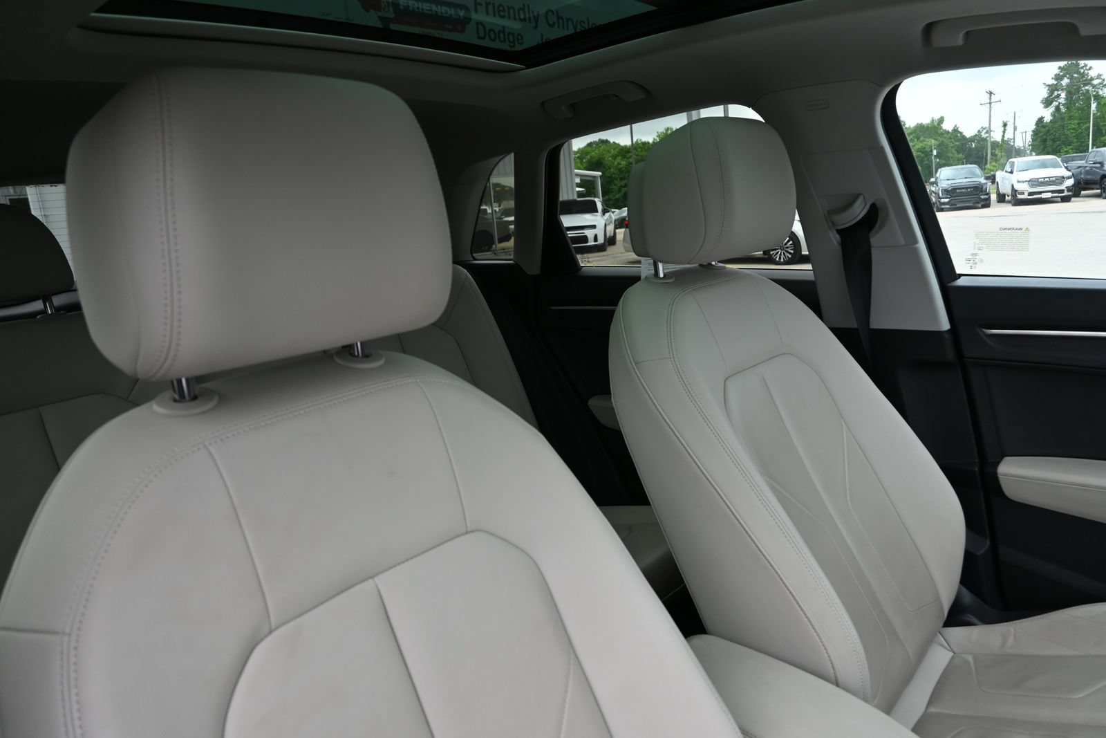Used 2023 Audi Q3 2.0T Premium AWD/4WD image 34