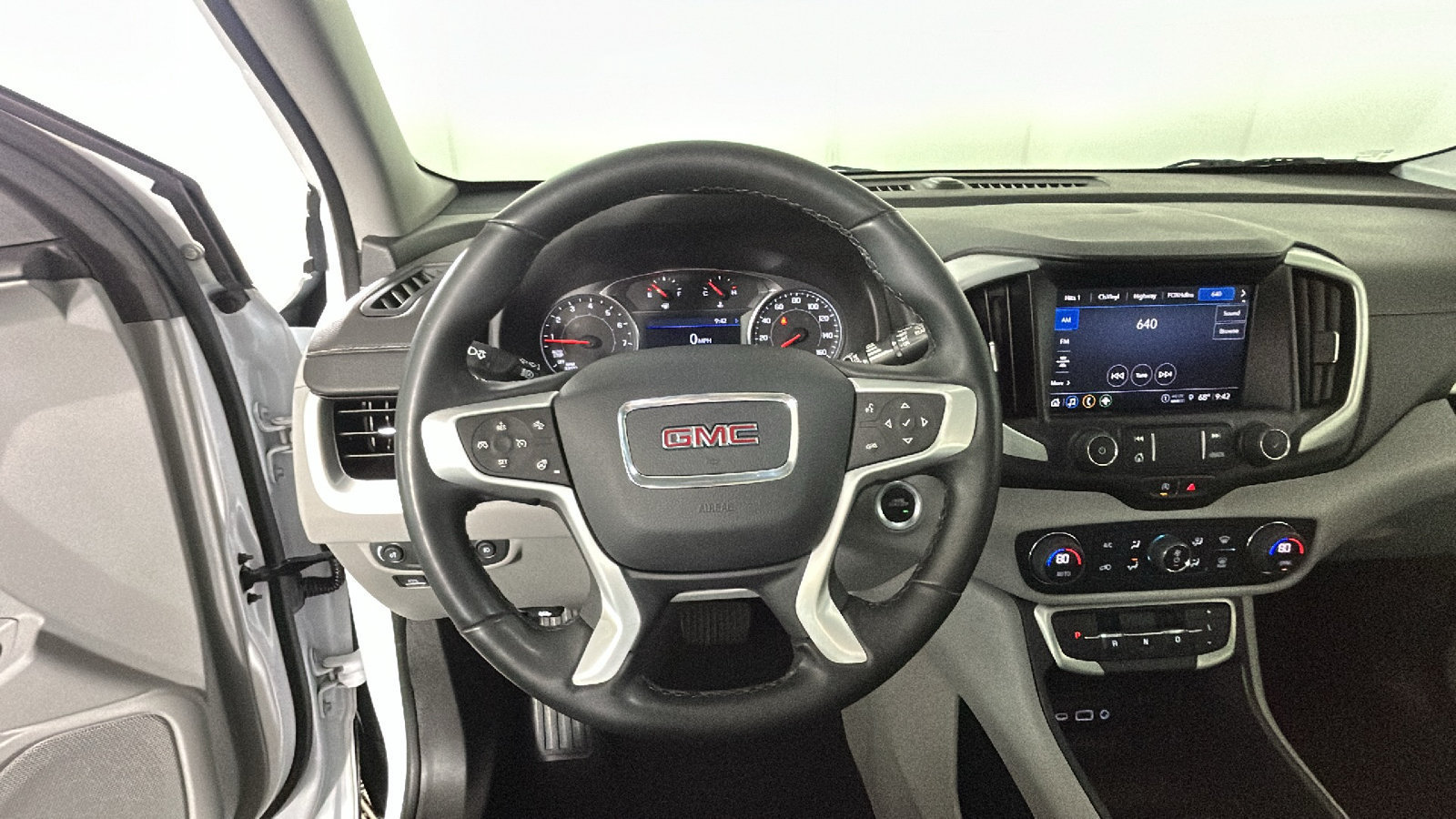 Used 2023 GMC Terrain SLT AWD/4WD image 18