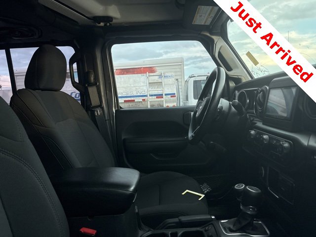 Used 2023 Jeep Gladiator Sport image 9