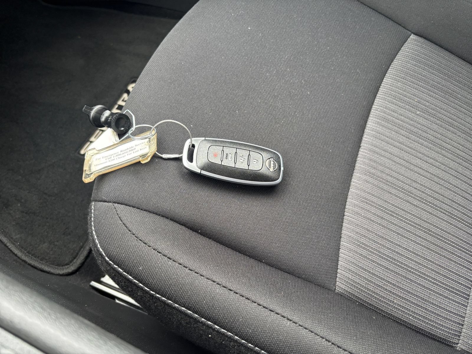 Used 2025 Nissan Sentra SV FWD image 21