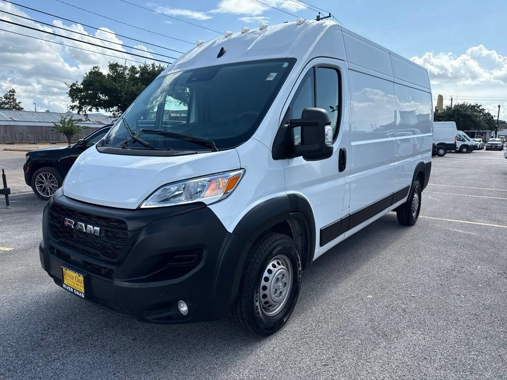 Used 2026 RAM ProMaster 2500 w/ Safety Group FWD image 3