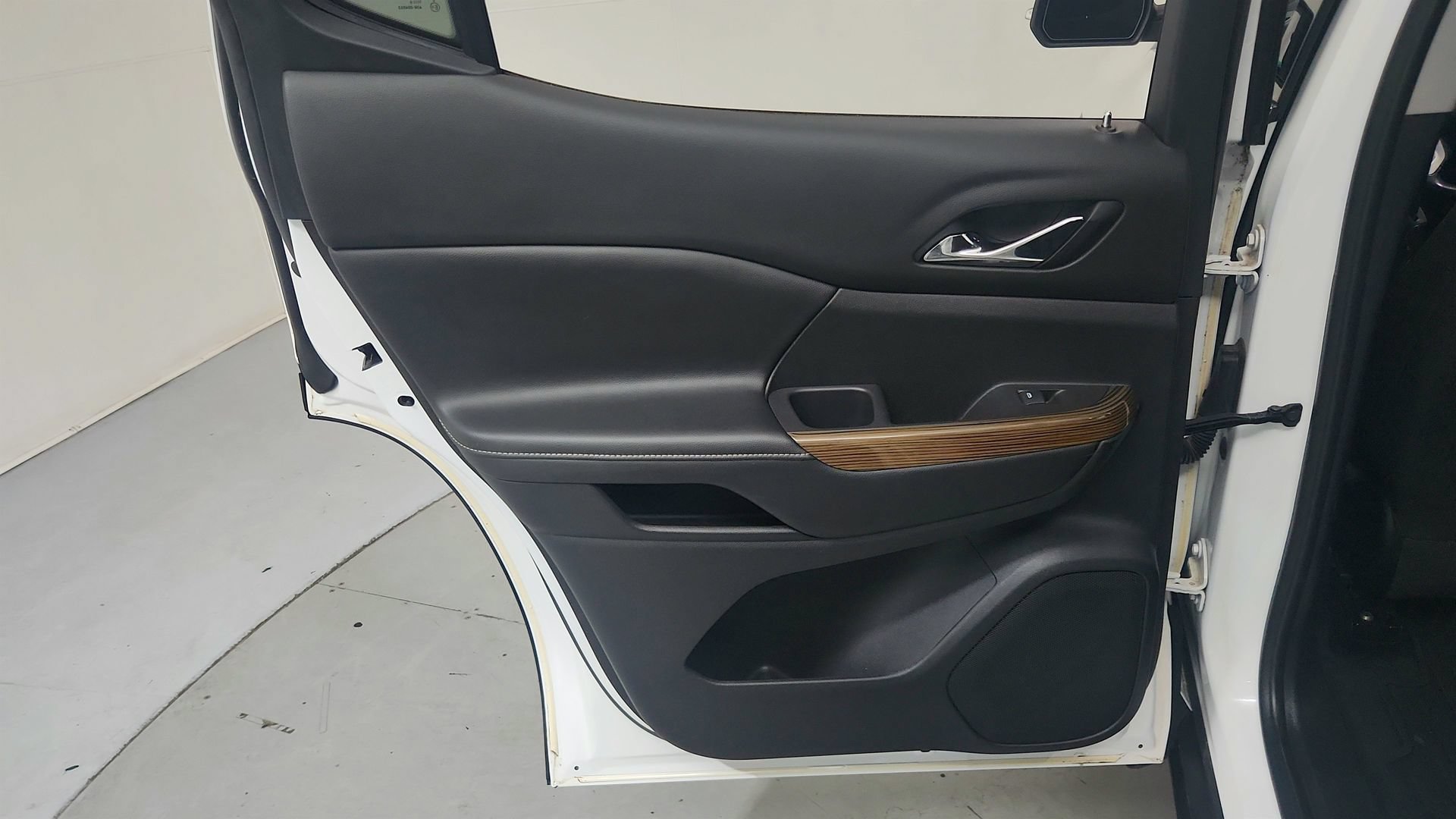 Certified 2020 GMC Acadia SLE w/ Driver Convenience Package AWD/4WD image 22