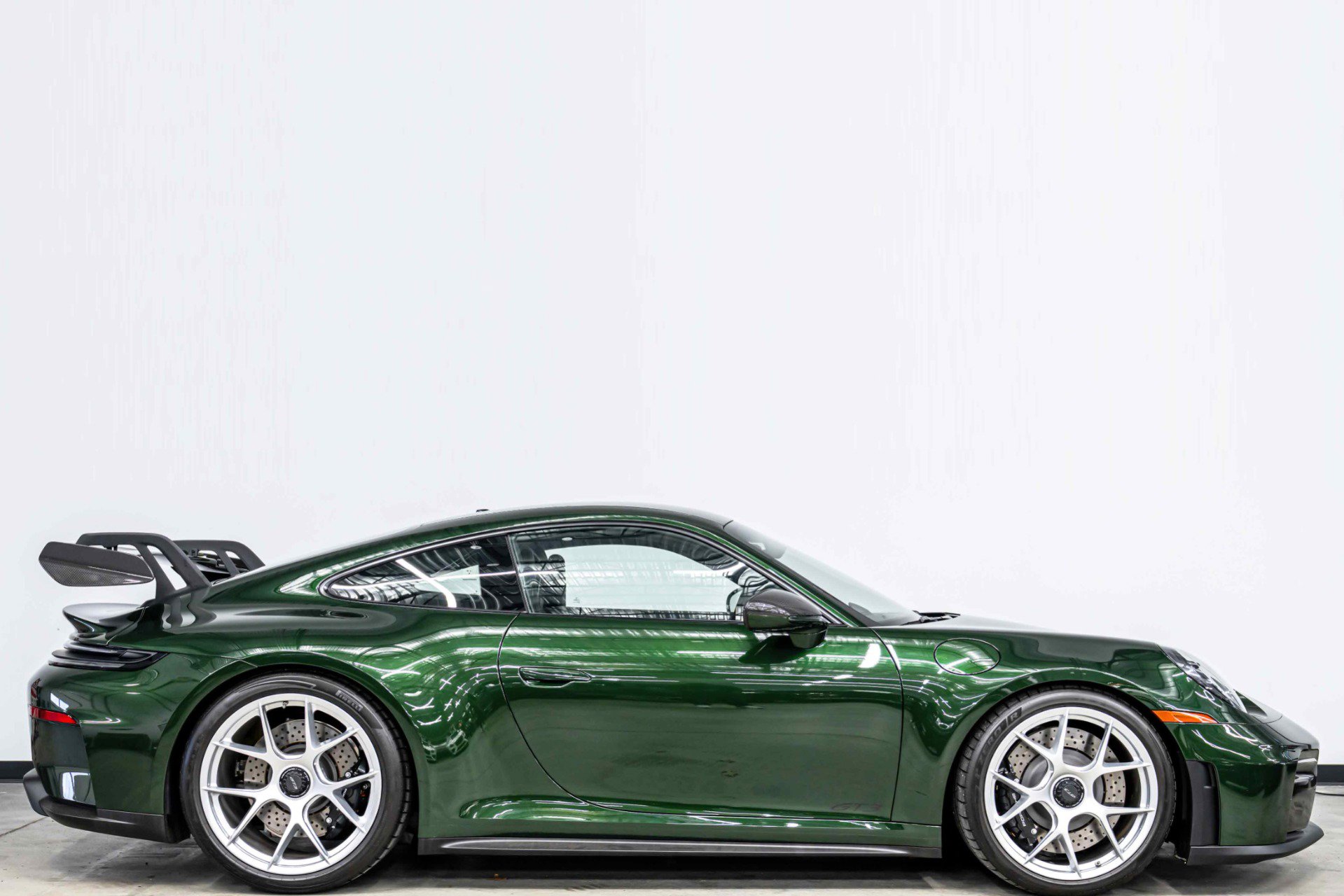Used 2025 Porsche 911 GT3 RWD image 2