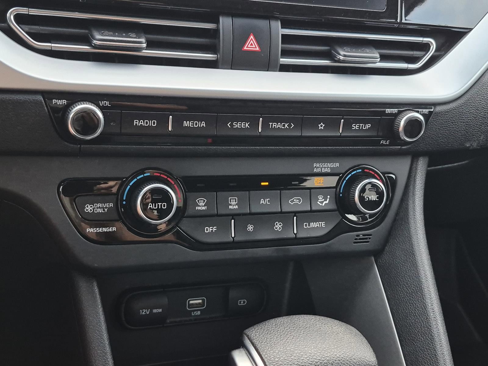 Used 2021 Kia Niro LX image 25