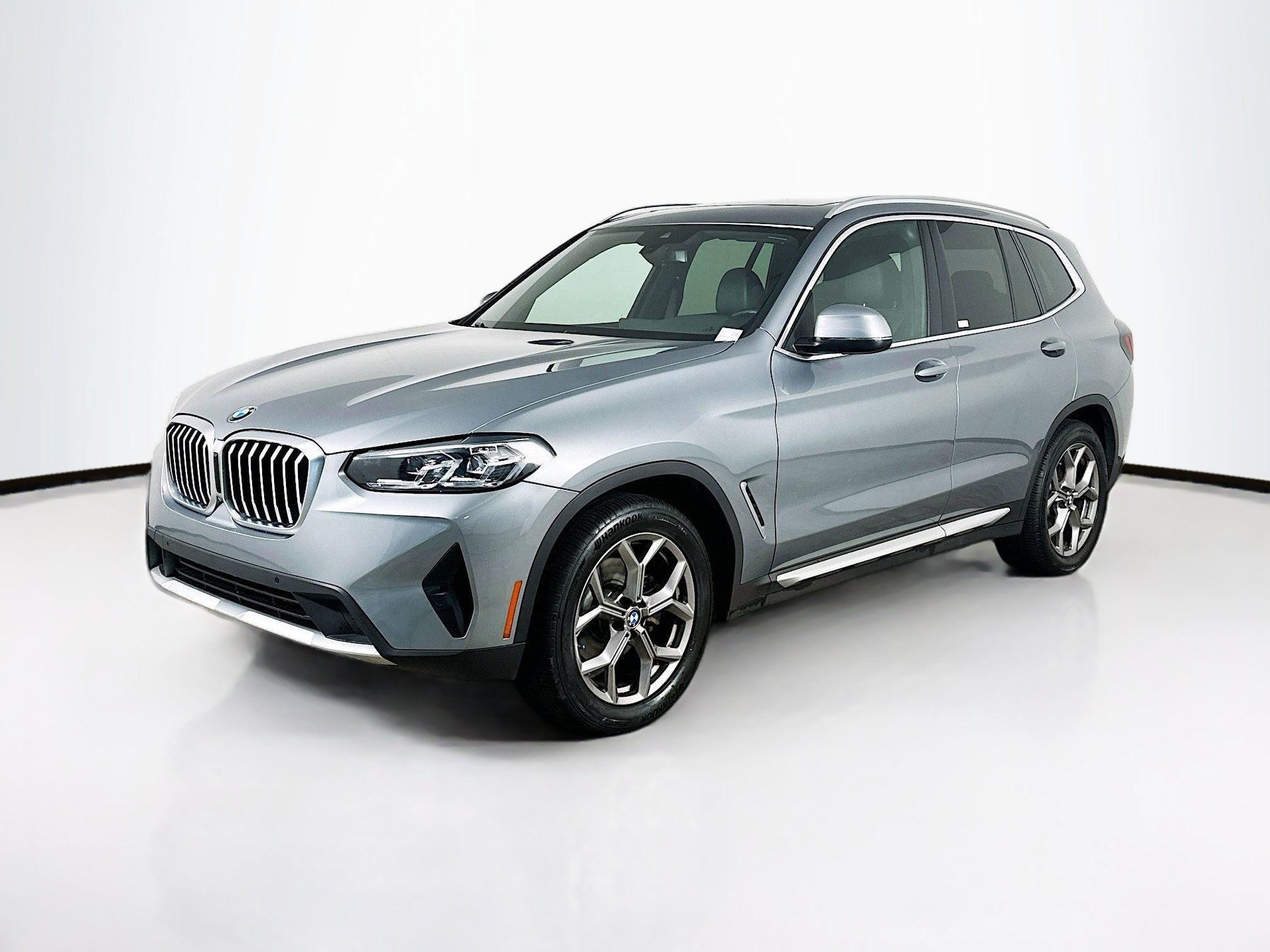 Used 2024 BMW X3 sDrive30i RWD image 3