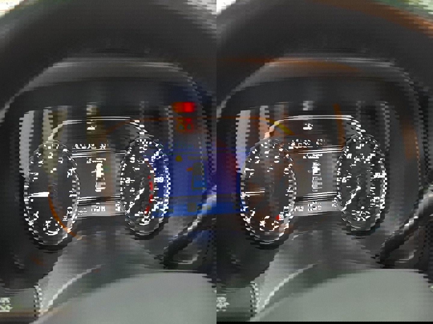 Used 2023 Nissan Titan SV w/ SV Convenience Package image 11