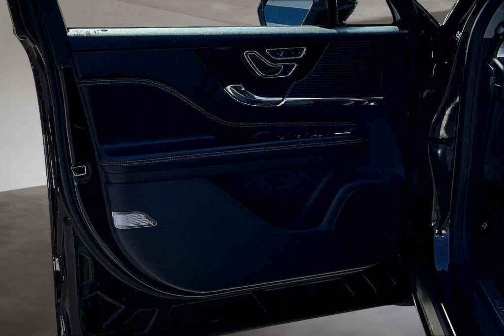 Used 2020 Lincoln Corsair AWD w/ Premium Package image 20