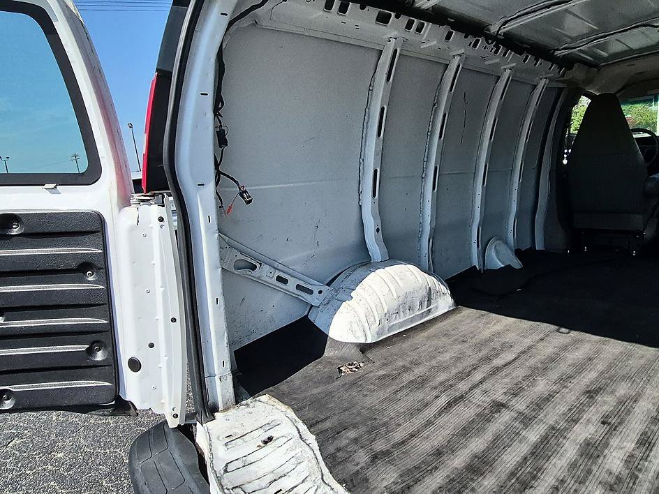 Used 2019 Chevrolet Express 2500 w/ Enhanced Convenience Package RWD image 29