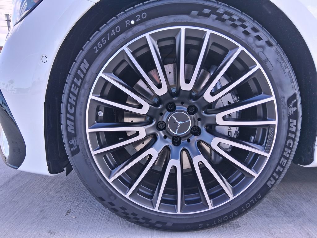 New 2026 Mercedes-Benz E 53 AMG e 4MATIC Sedan image 11