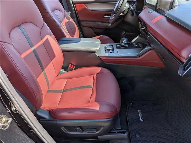 Used 2025 MAZDA CX-70 Plug-In Hybrid w/ Premium Plus image 22