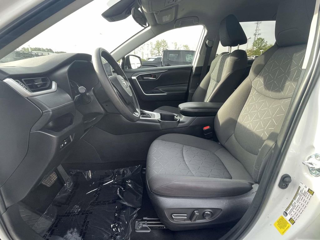 Used 2023 Toyota RAV4 XLE image 21