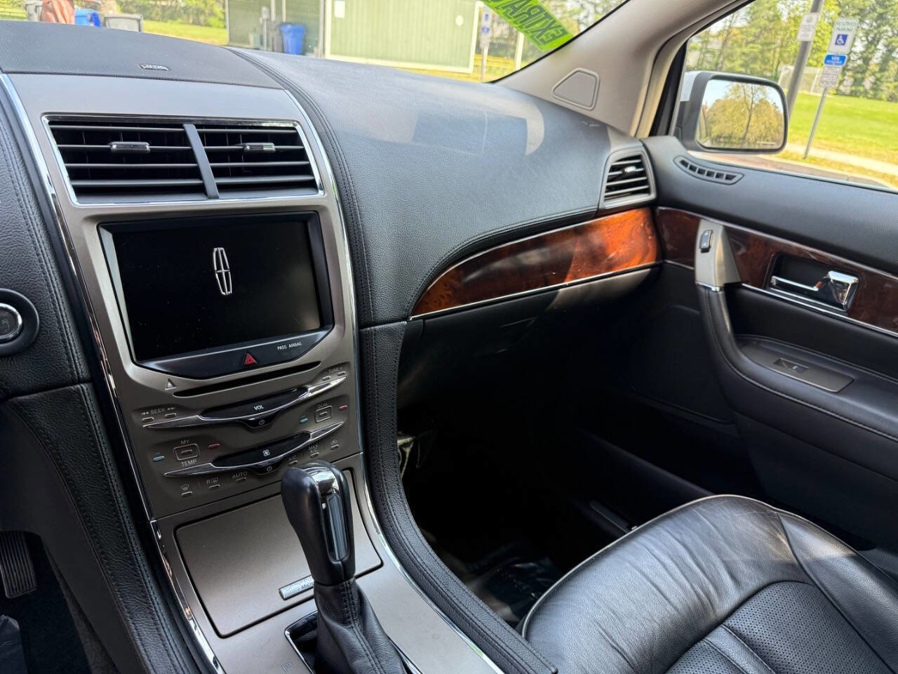 Used 2015 Lincoln MKX AWD w/ Equipment Group 102A image 12