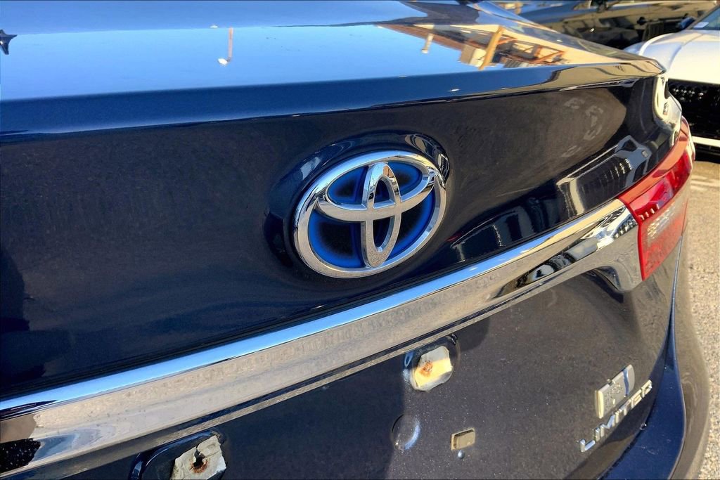 Used 2016 Toyota Avalon Limited image 33