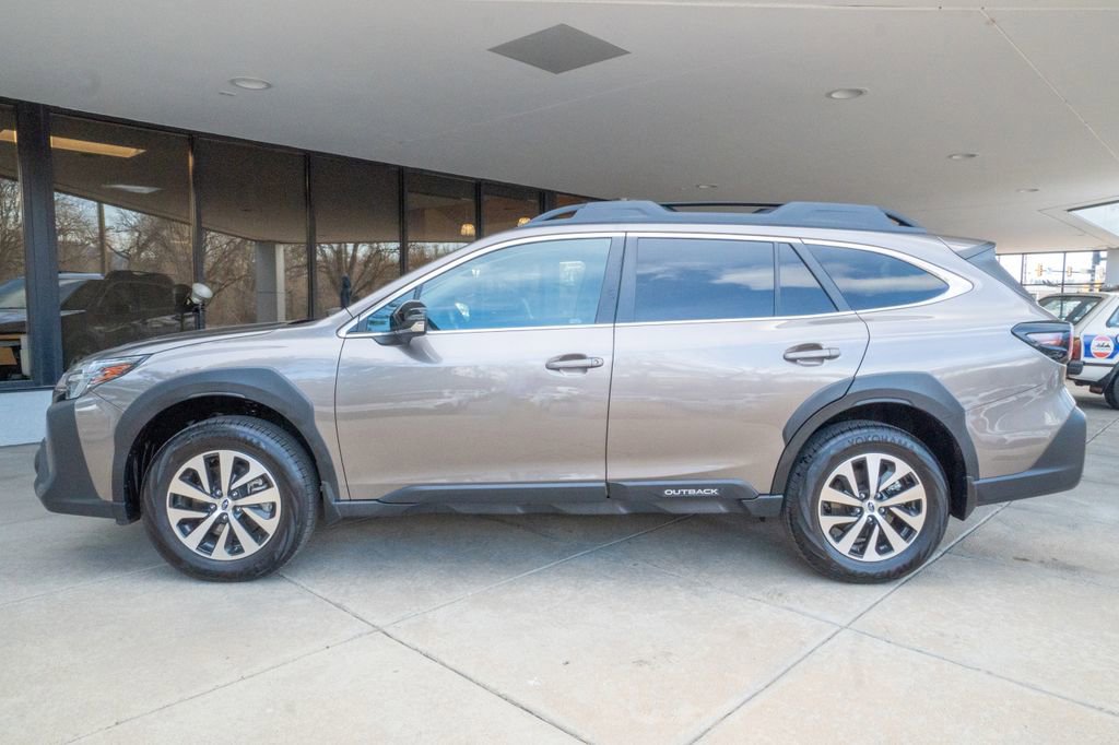 Certified 2024 Subaru Outback Premium image 4