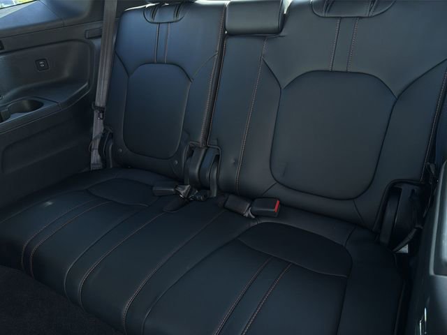 Used 2025 Honda Pilot TrailSport image 20