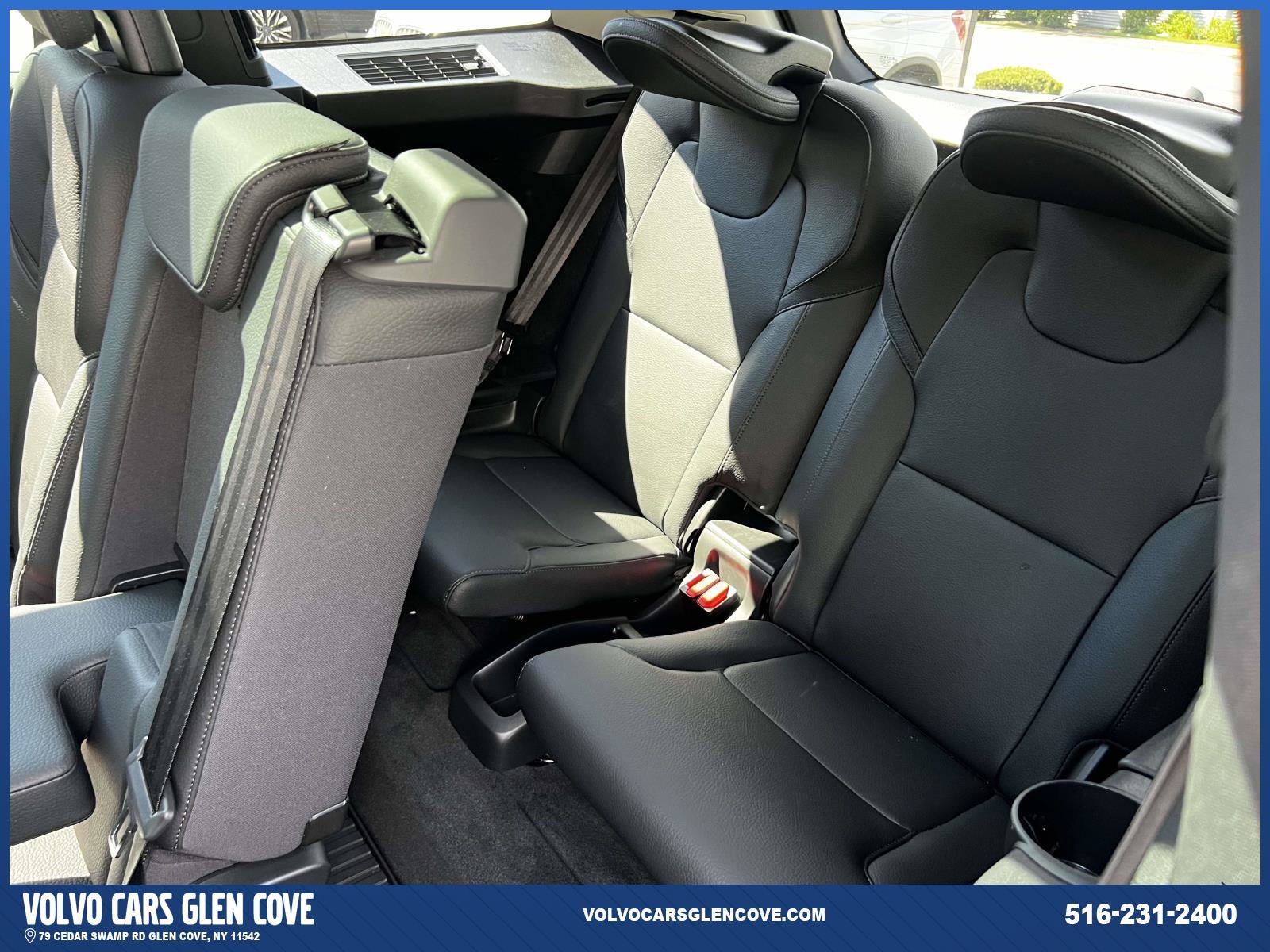 Used 2025 Volvo XC90 T8 Plus w/ Protection Package Premier AWD/4WD image 11