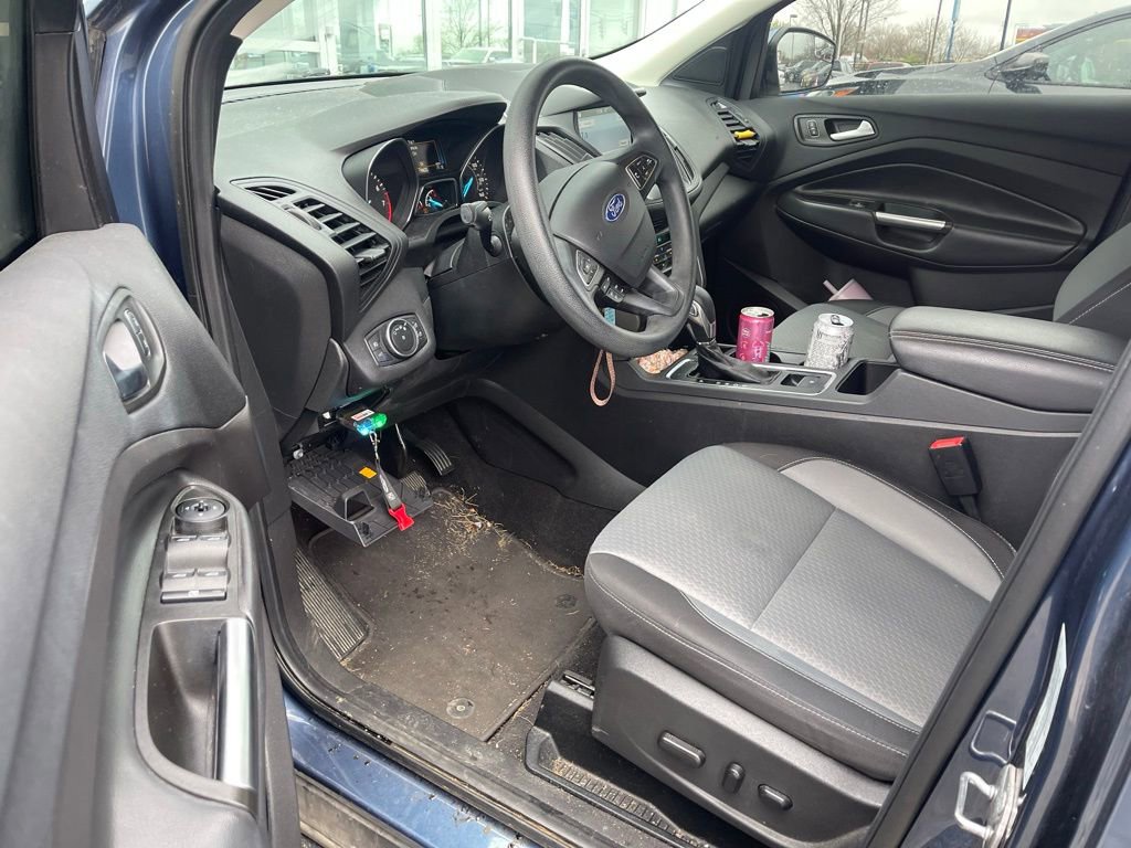 Used 2018 Ford Escape SE w/ SE Sync 3 Package image 5