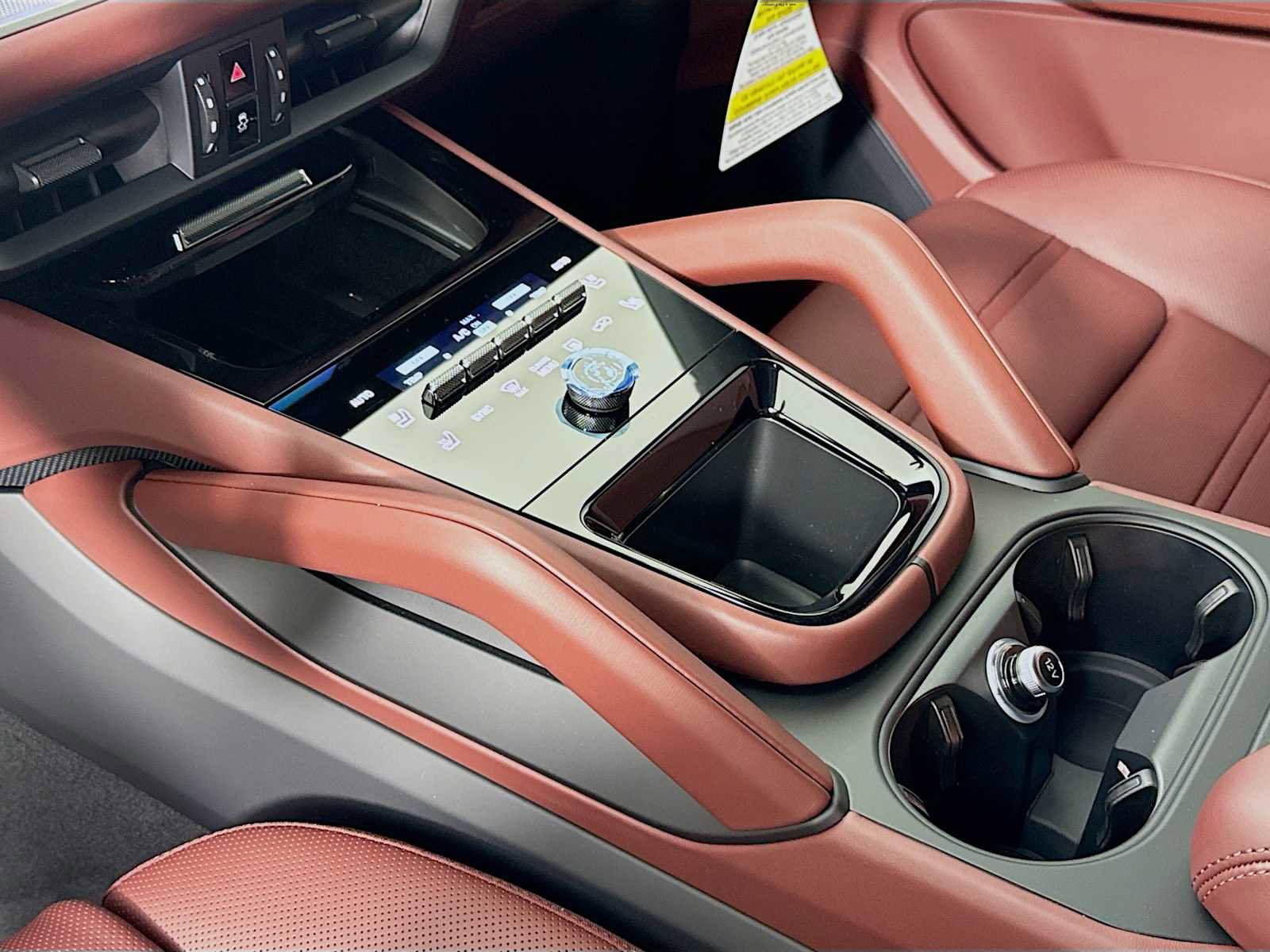 New 2025 Porsche Cayenne image 21