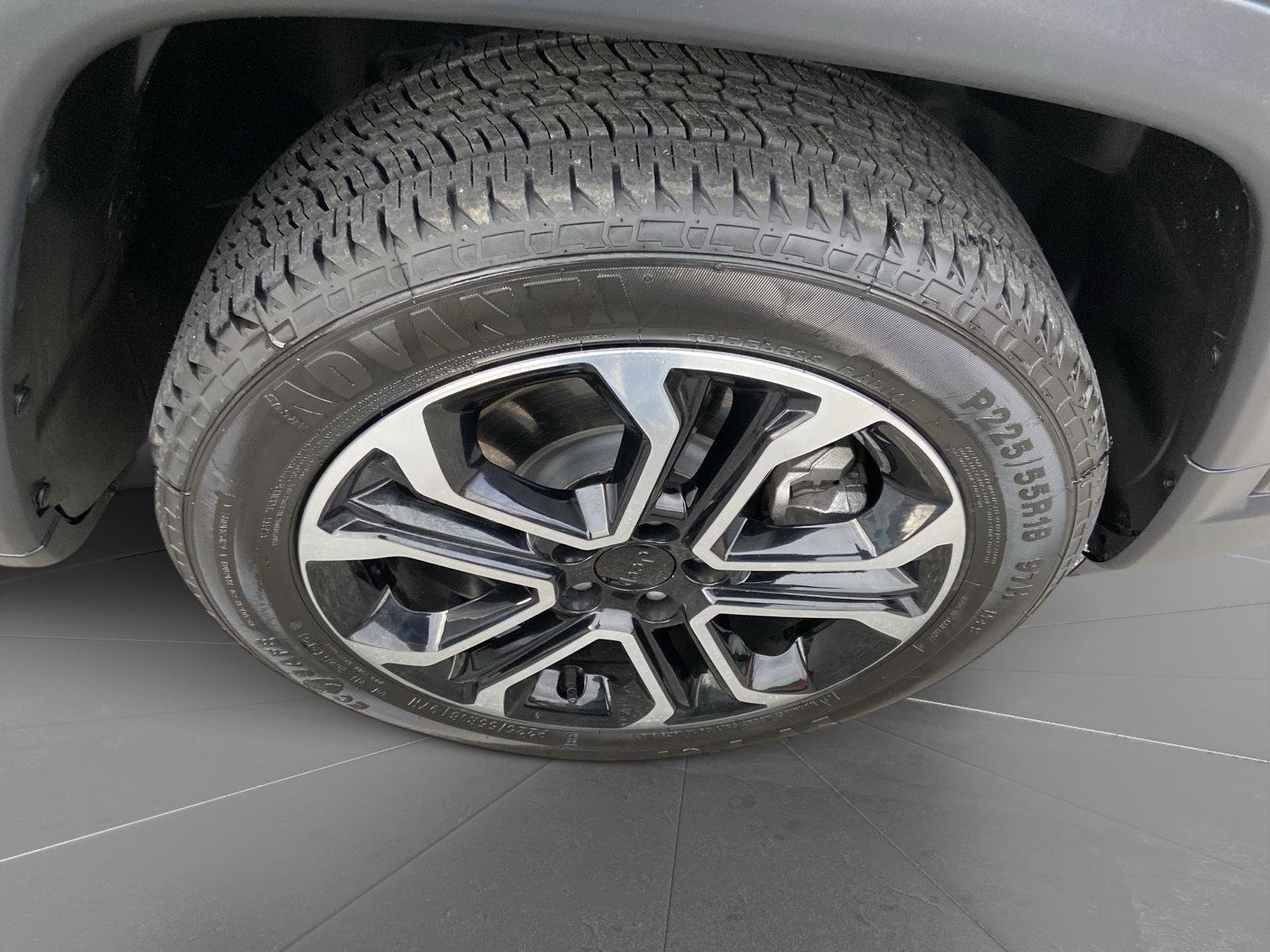 Used 2023 Jeep Compass Limited AWD/4WD image 12