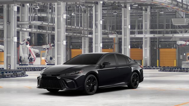 New 2026 Toyota Camry Hybrid AWD/4WD image 1