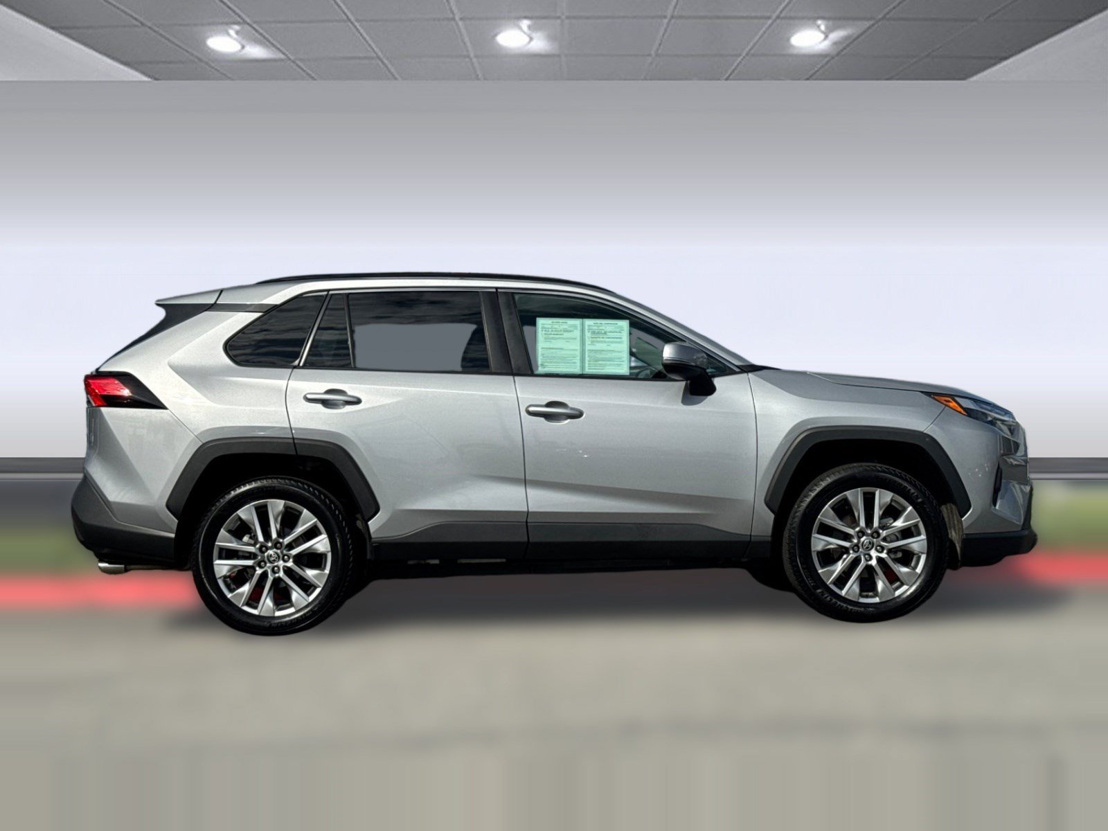 Used 2025 Toyota RAV4 XLE Premium AWD/4WD image 8